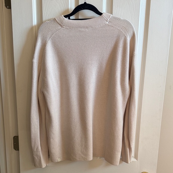 🍋 Lululemon Athletica: Soft Cream Crew Neck Sweater - Picture 3 of 5